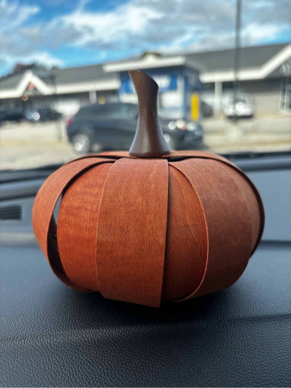 Longaberger 2011 Spice / Orange
Pumpkin Maple Splint - Fall/Halloween 5.5" Round